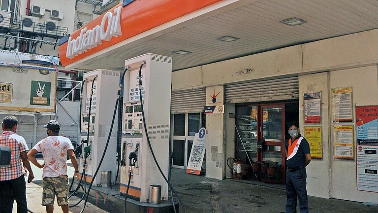 qaumiawaz_2020-11_8cfc087c-5ce0-442d-a0cf-4c1164643b4a_Petrol_IA_23_11__1_