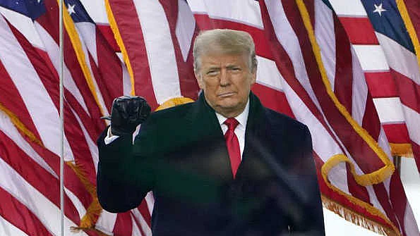 qaumiawaz_2021-01_3f320017-bc32-42ca-8d4f-e6ba3b0a3d1b_Donald_Trump_U_07_01