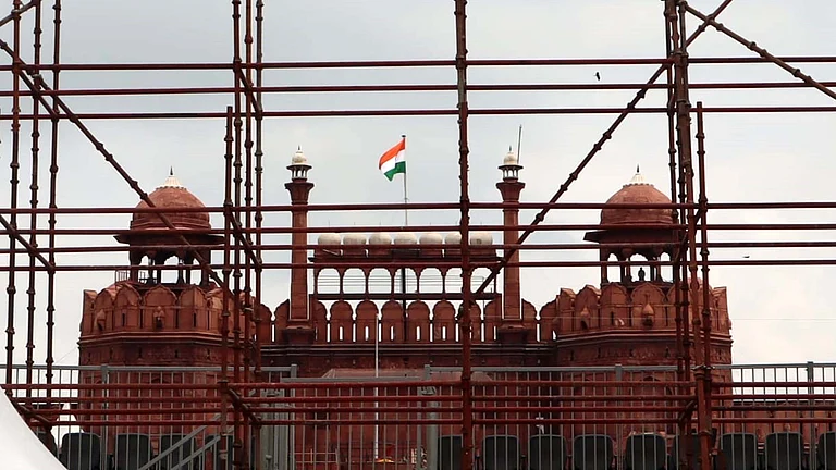 qaumiawaz_2024-08-09_04h82dx2_red fort