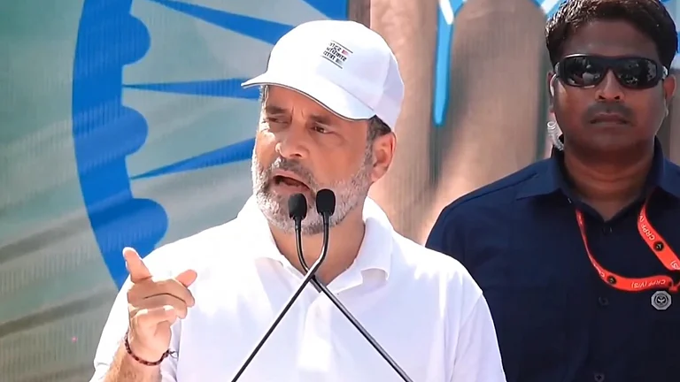 qaumiawaz_2025-09-01_gzh7vg2c_Rahul-Gandhi-in-Patna