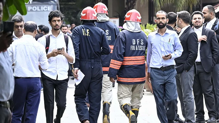 qaumiawaz_2025-09-12_zctnvnzb_delhi-high-court