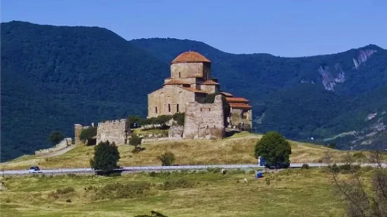 qaumiawaz_2025-09-17_nw619b0t_geogia