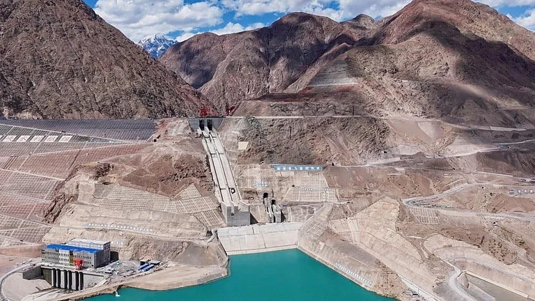 qaumiawaz_2025-09-23_86ivhuw4_China-AI-Dam