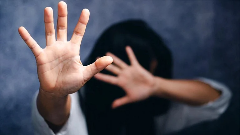 qaumiawaz_2025-09-24_y83mofzr_delhi-molesting-case