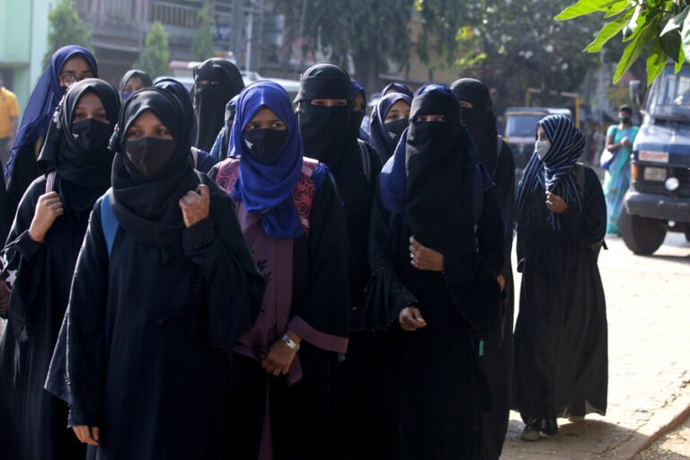 1134219_1_0208-Indian-students-hijab_standard