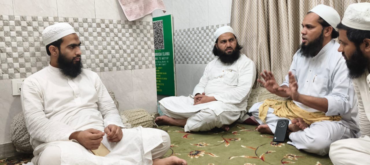 خوریجی دہلی میں جنم لینے والے گمراہ کن فتنے کا سدِّباب تحفظ دین ختمِ نبوت میڈیا دہلی و ہریانہ کے وفد کا دورہ، حالات کا جائزہ اور علماء اہلِ حق کو مبارکباد